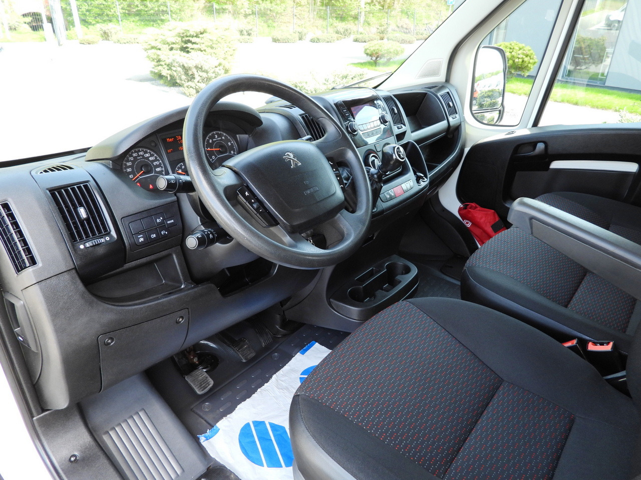 PEUGEOT BOXER TIPPER DOUBLE CABIN DOKA 7 SEATS CRUISE CONTROL AIR CONDITIONING 140HP - Xe ben nhỏ: hình 2 PEUGEOT BOXER TIPPER DOUBLE CABIN DOKA 7 SEATS CRUISE CONTROL AIR CONDITIONING 140HP - Xe ben nhỏ: hình 2