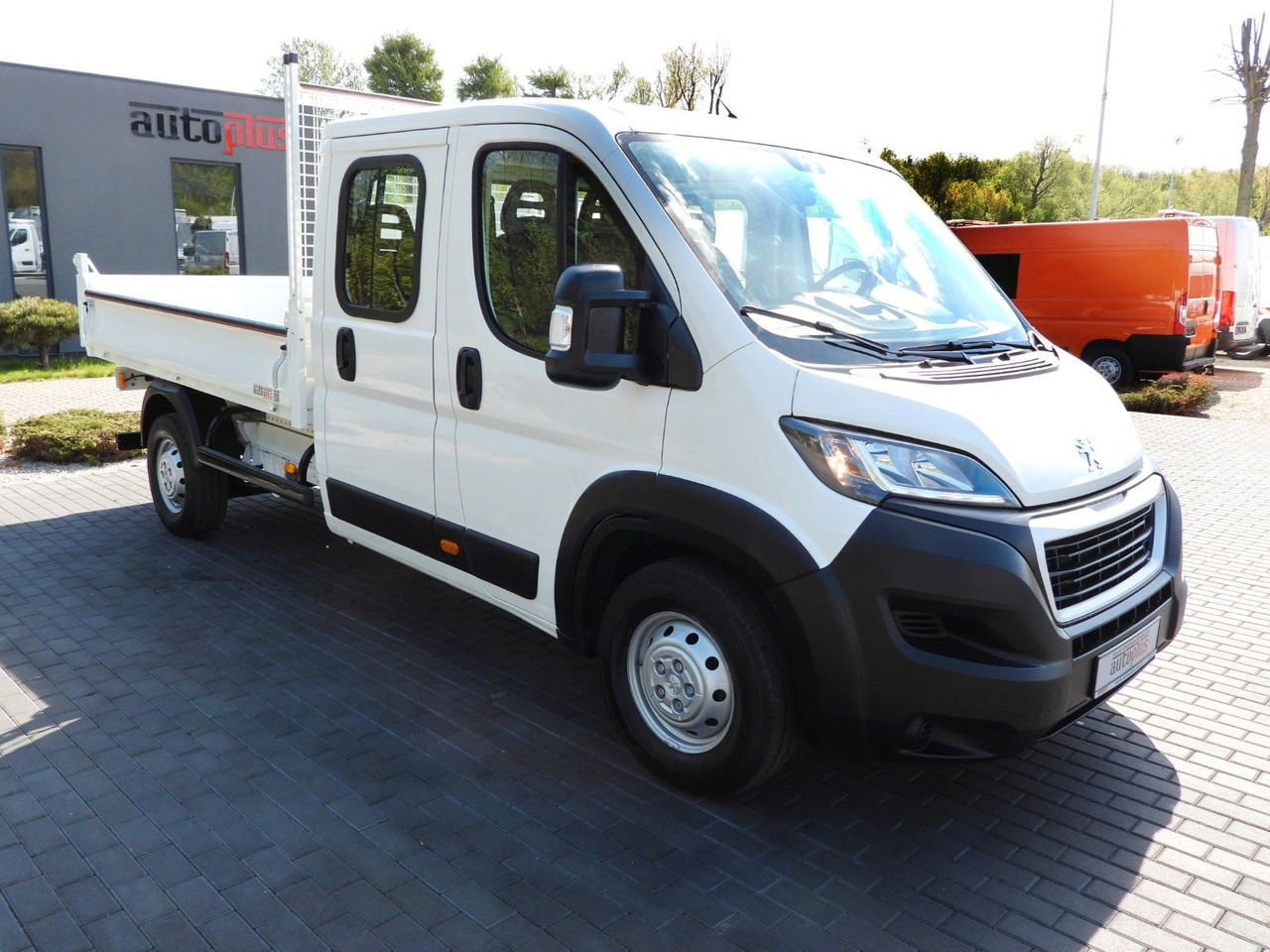 Peugeot BOXER KIPPER DOPPELKABINE DOKA 7 SITZE TEMPOMAT - Xe ben nhỏ, Xe tải van: hình 4 Peugeot BOXER KIPPER DOPPELKABINE DOKA 7 SITZE TEMPOMAT - Xe ben nhỏ, Xe tải van: hình 4