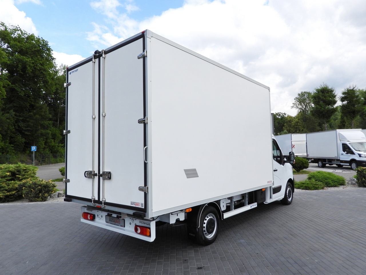 RENAULT MASTER BOX 8 PALLETS CRUISE CONTROL LED LIGHTS AIR CONDITIONING 165HP - Xe tải nhỏ thùng kín: hình 3 RENAULT MASTER BOX 8 PALLETS CRUISE CONTROL LED LIGHTS AIR CONDITIONING 165HP - Xe tải nhỏ thùng kín: hình 3