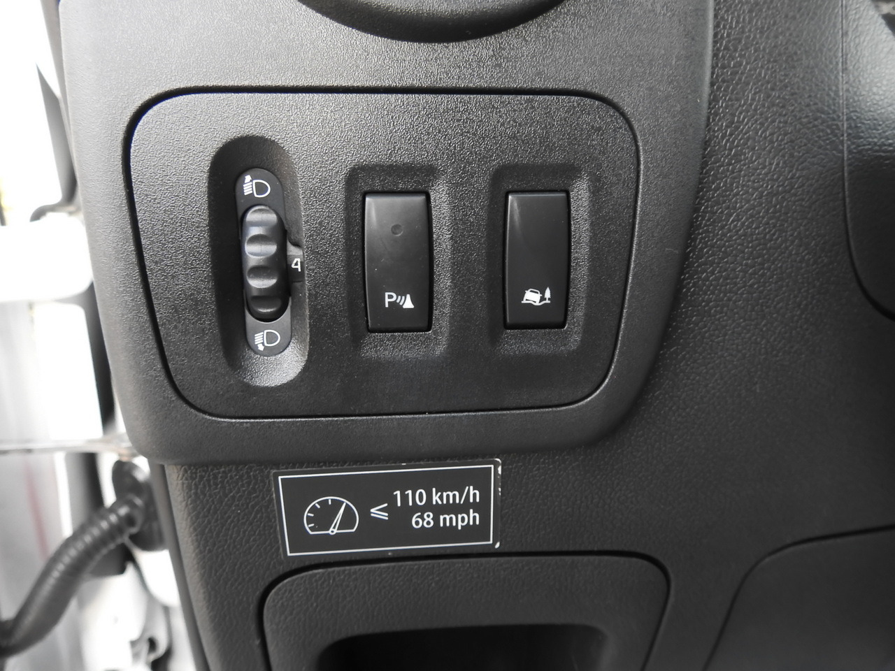 Xe van chở hàng RENAULT MASTER BOX DELIVERY VAN 7 SEATS CRUISE CONTROL AIR CONDITIONING 130HP: hình 22 Xe van chở hàng RENAULT MASTER BOX DELIVERY VAN 7 SEATS CRUISE CONTROL AIR CONDITIONING 130HP: hình 22