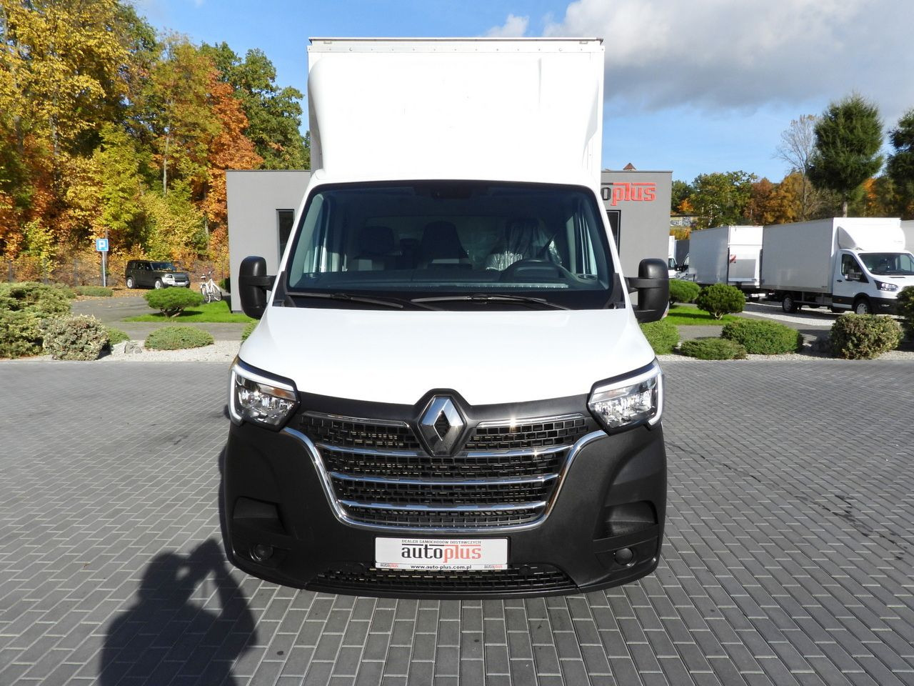RENAULT MASTER BOX LIFT 8 PALLETS CRUISE CONTROL LED LIGHTS TWIN WHEELS AIR CONDITIONING 145HP - Xe tải nhỏ thùng kín: hình 5 RENAULT MASTER BOX LIFT 8 PALLETS CRUISE CONTROL LED LIGHTS TWIN WHEELS AIR CONDITIONING 145HP - Xe tải nhỏ thùng kín: hình 5