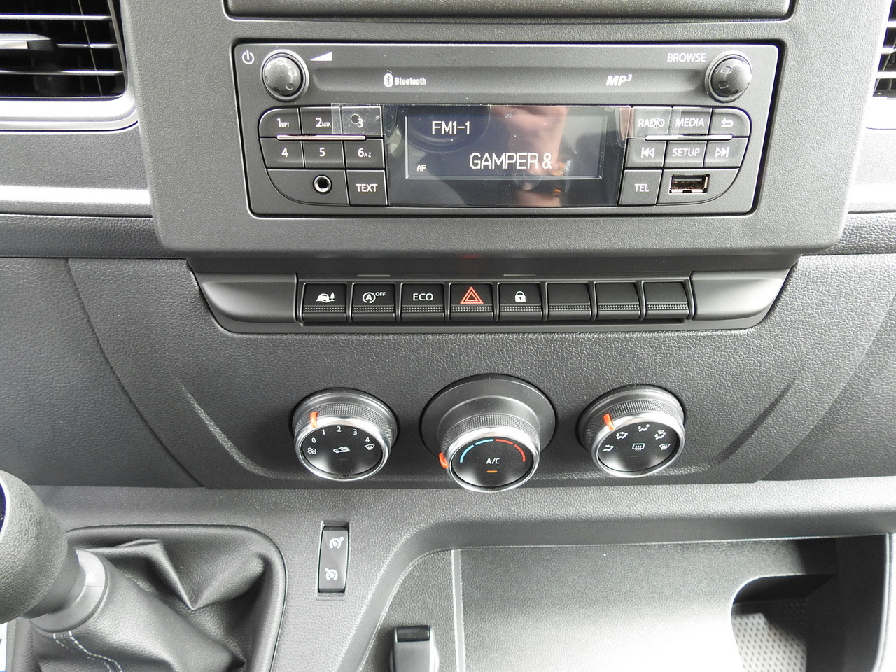 Xe van đông lạnh mới RENAULT MASTER NEW REGRIGERATOR BOX -10*C 8 PALLETS CRUISE CONTROL AIR CONDITIONING LED LIGHTS GUARANTEE 165HP: hình 35 Xe van đông lạnh mới RENAULT MASTER NEW REGRIGERATOR BOX -10*C 8 PALLETS CRUISE CONTROL AIR CONDITIONING LED LIGHTS GUARANTEE 165HP: hình 35