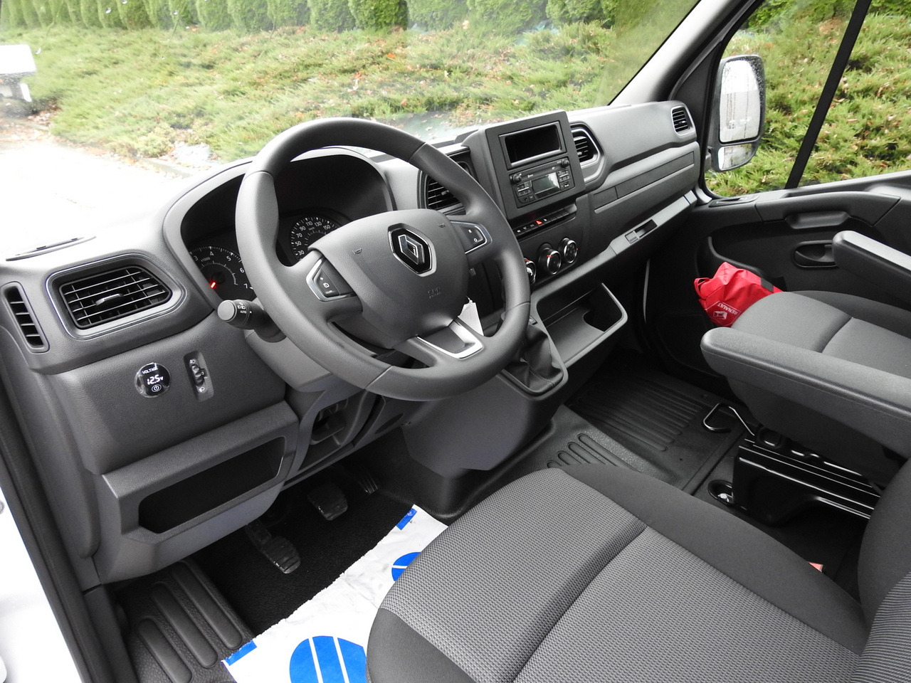 RENAULT MASTER NEW TARPAULIN 10 PALLETS WEBASTO CRUISE CONTROL AIR CONDITIONING LED LIGHTS Y 165HP - Xe van thùng mui bạt: hình 2 RENAULT MASTER NEW TARPAULIN 10 PALLETS WEBASTO CRUISE CONTROL AIR CONDITIONING LED LIGHTS Y 165HP - Xe van thùng mui bạt: hình 2