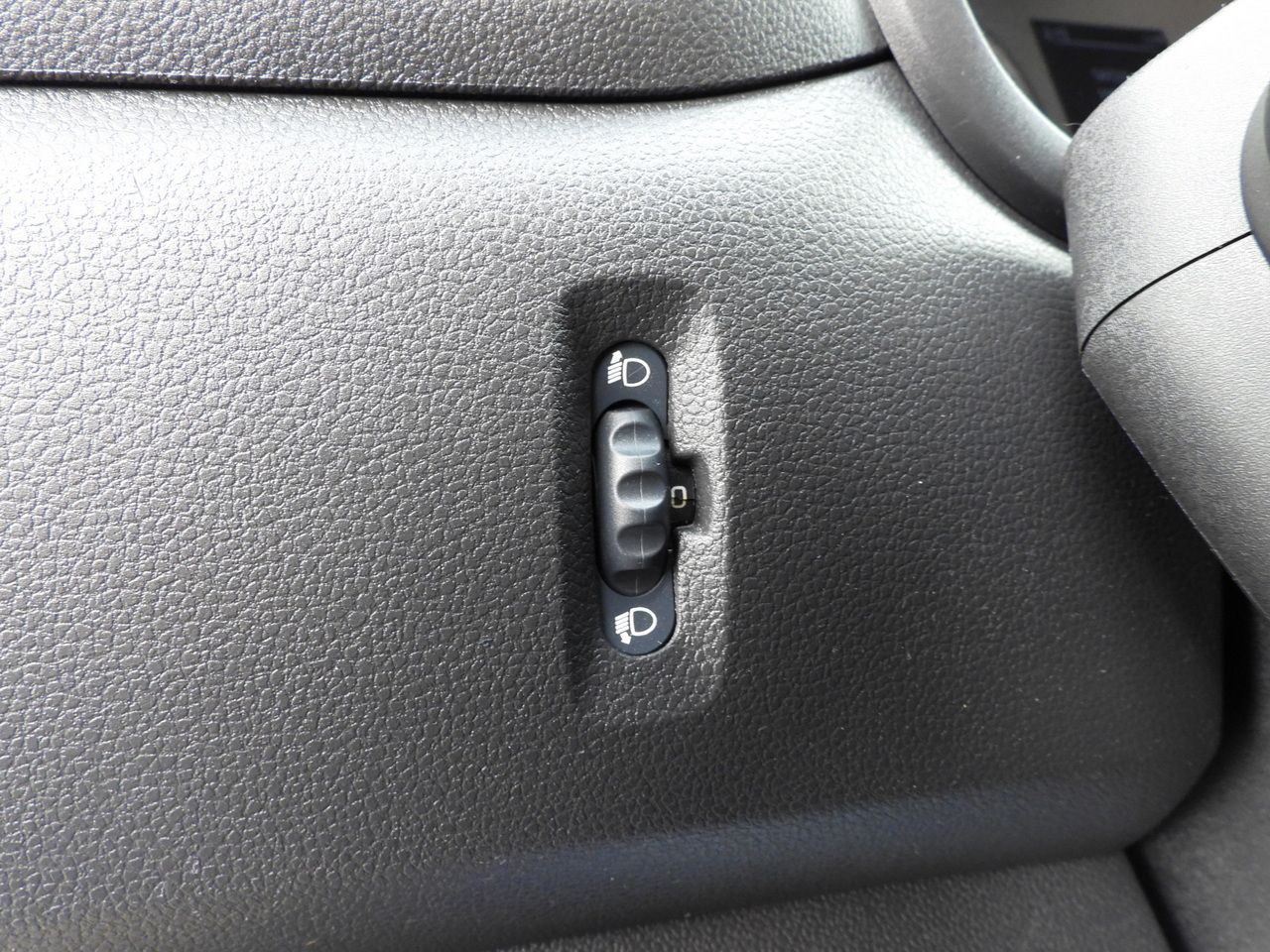 Xe van đông lạnh RENAULT MASTER REFRIGERATOR VAN 0*C CRUISE CONTROL LED LIGHTS AIR CONDITIONING 135HP: hình 32 Xe van đông lạnh RENAULT MASTER REFRIGERATOR VAN 0*C CRUISE CONTROL LED LIGHTS AIR CONDITIONING 135HP: hình 32