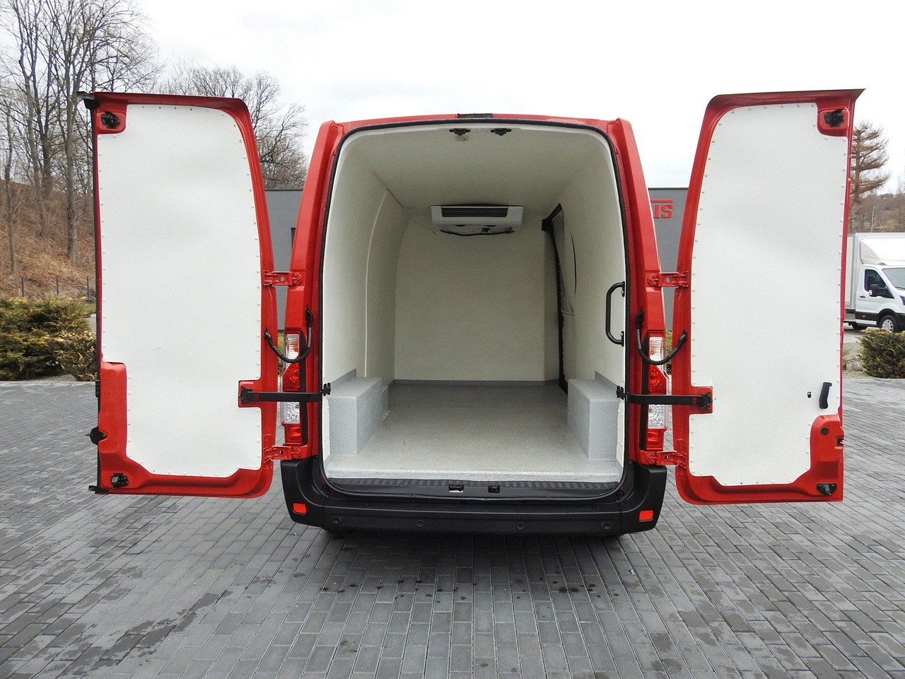 Xe van đông lạnh RENAULT MASTER REFRIGERATOR VAN 1*C CRUISE CONTROL AIR CONDITIONING LED LIGHTS  135HP: hình 13