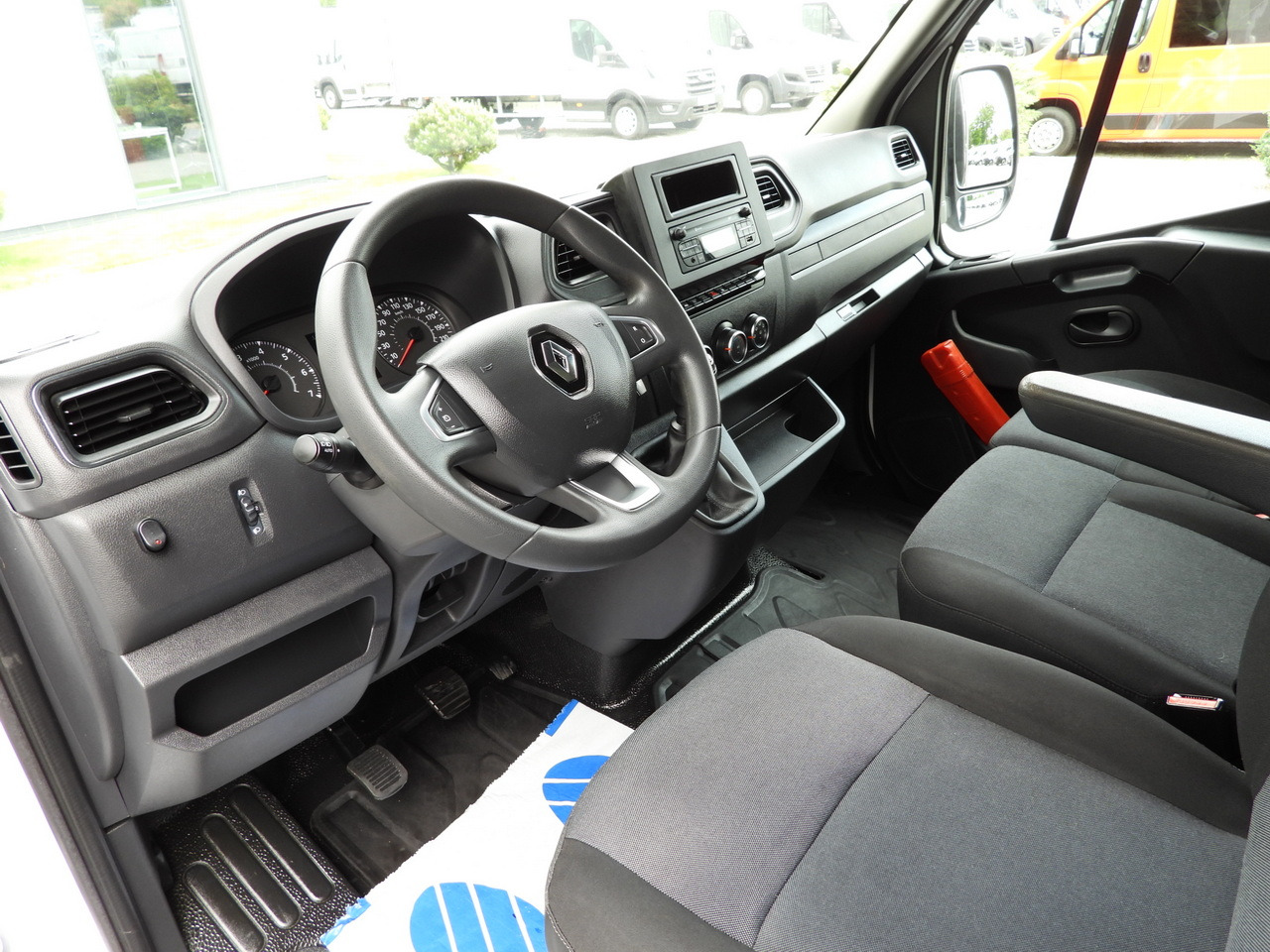 RENAULT MASTER TARPAULIN 10 PALLETS CRUISE CONTROL LED LIGHTS AIR CONDITIONING 165HP - Xe van thùng mui bạt: hình 2 RENAULT MASTER TARPAULIN 10 PALLETS CRUISE CONTROL LED LIGHTS AIR CONDITIONING 165HP - Xe van thùng mui bạt: hình 2