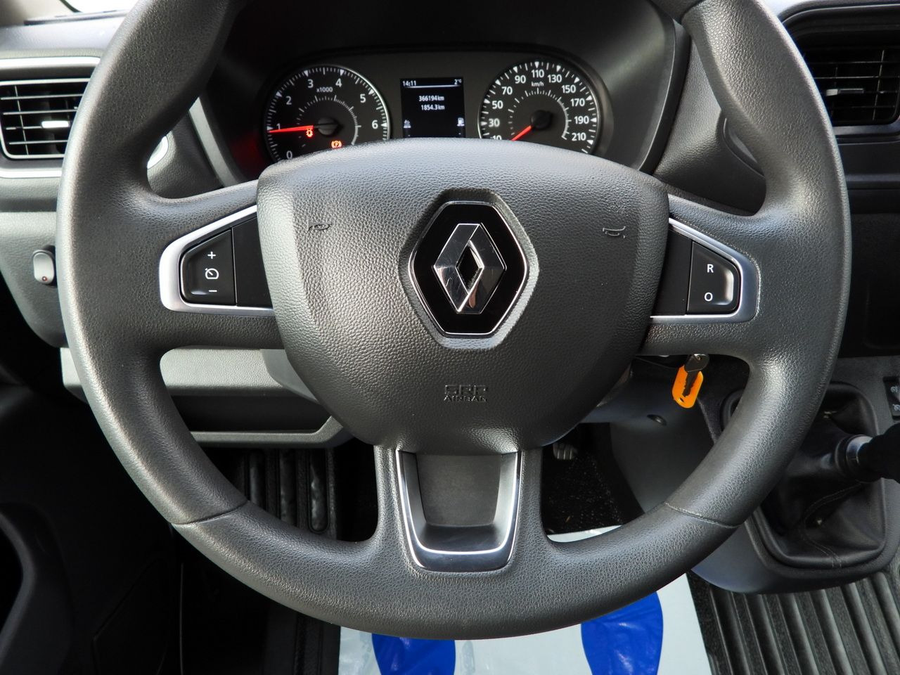 Xe van thùng mui bạt RENAULT MASTER TARPAULIN 10 PALLETS CRUISE CONTROL NAVIGATION LED LIGHTS PNEUMATICS AIR CONDITIONING 165HP: hình 35 Xe van thùng mui bạt RENAULT MASTER TARPAULIN 10 PALLETS CRUISE CONTROL NAVIGATION LED LIGHTS PNEUMATICS AIR CONDITIONING 165HP: hình 35