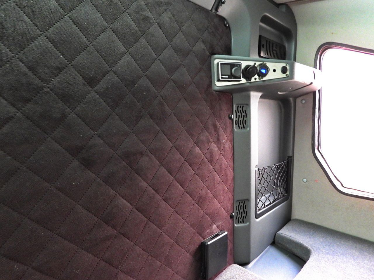 Xe van thùng mui bạt RENAULT MASTER TARPAULIN 10 PALLETS CRUISE CONTROL NAVIGATION LED LIGHTS PNEUMATICS AIR CONDITIONING 165HP: hình 47 Xe van thùng mui bạt RENAULT MASTER TARPAULIN 10 PALLETS CRUISE CONTROL NAVIGATION LED LIGHTS PNEUMATICS AIR CONDITIONING 165HP: hình 47