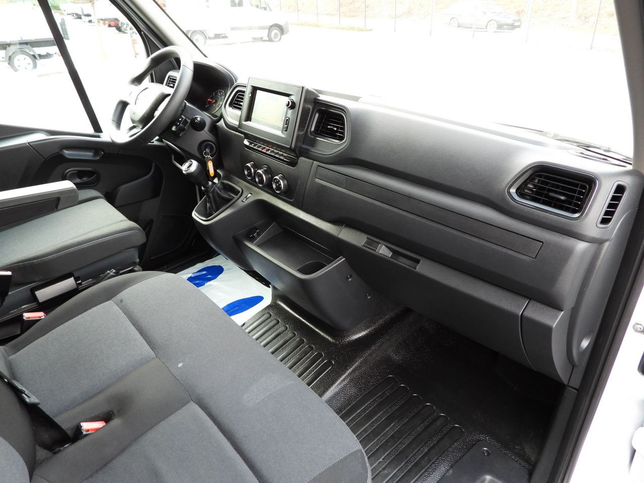 Xe van thùng mui bạt RENAULT MASTER TARPAULIN 10 PALLETS CRUISE CONTROL NAVIGATION LED LIGHTS PNEUMATICS AIR CONDITIONING 165HP: hình 44 Xe van thùng mui bạt RENAULT MASTER TARPAULIN 10 PALLETS CRUISE CONTROL NAVIGATION LED LIGHTS PNEUMATICS AIR CONDITIONING 165HP: hình 44