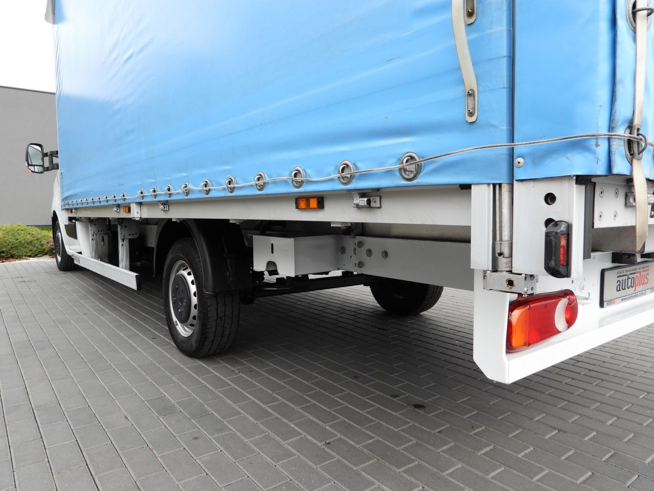 Xe van thùng mui bạt RENAULT MASTER TARPAULIN 10 PALLETS CRUISE CONTROL NAVIGATION LED LIGHTS PNEUMATICS AIR CONDITIONING 165HP: hình 16 Xe van thùng mui bạt RENAULT MASTER TARPAULIN 10 PALLETS CRUISE CONTROL NAVIGATION LED LIGHTS PNEUMATICS AIR CONDITIONING 165HP: hình 16