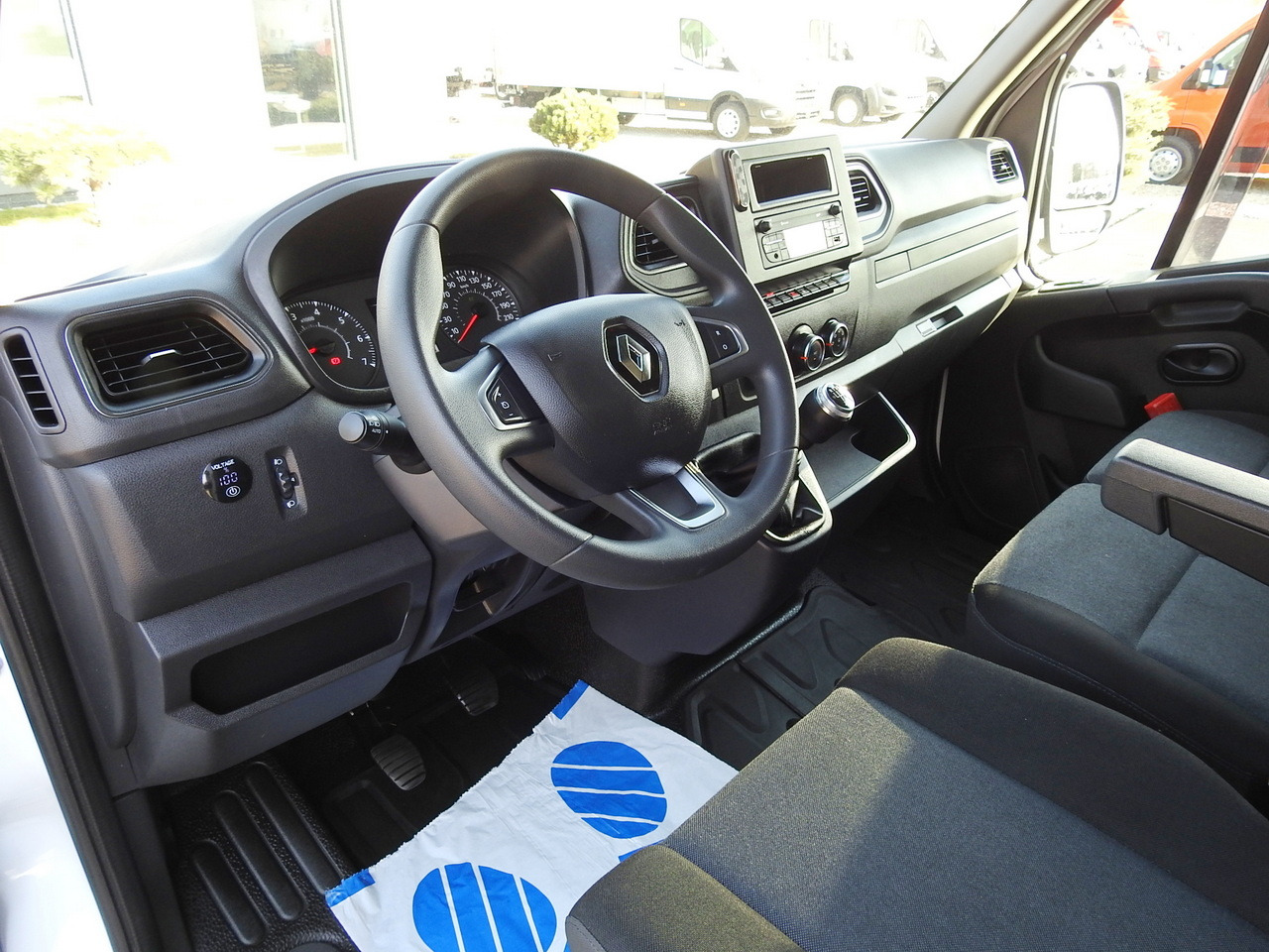 RENAULT MASTER TARPAULIN 10 PALLETS WEBASTO CRUISE CONTROL LED LIGHTS PNEUMATICS AIR CONDITIONING 165HP - Xe van thùng mui bạt: hình 2 RENAULT MASTER TARPAULIN 10 PALLETS WEBASTO CRUISE CONTROL LED LIGHTS PNEUMATICS AIR CONDITIONING 165HP - Xe van thùng mui bạt: hình 2