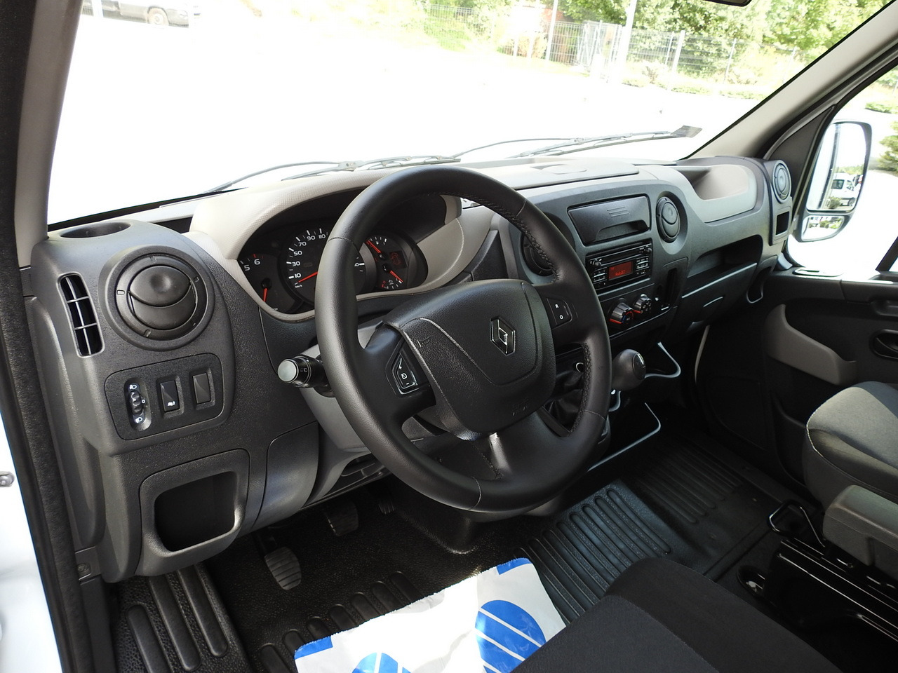 RENAULT MASTER TARPAULIN 8 PALLETS CRUISE CONTROL AIR CONDITIONING 170HP - Xe van thùng mui bạt: hình 2 RENAULT MASTER TARPAULIN 8 PALLETS CRUISE CONTROL AIR CONDITIONING 170HP - Xe van thùng mui bạt: hình 2