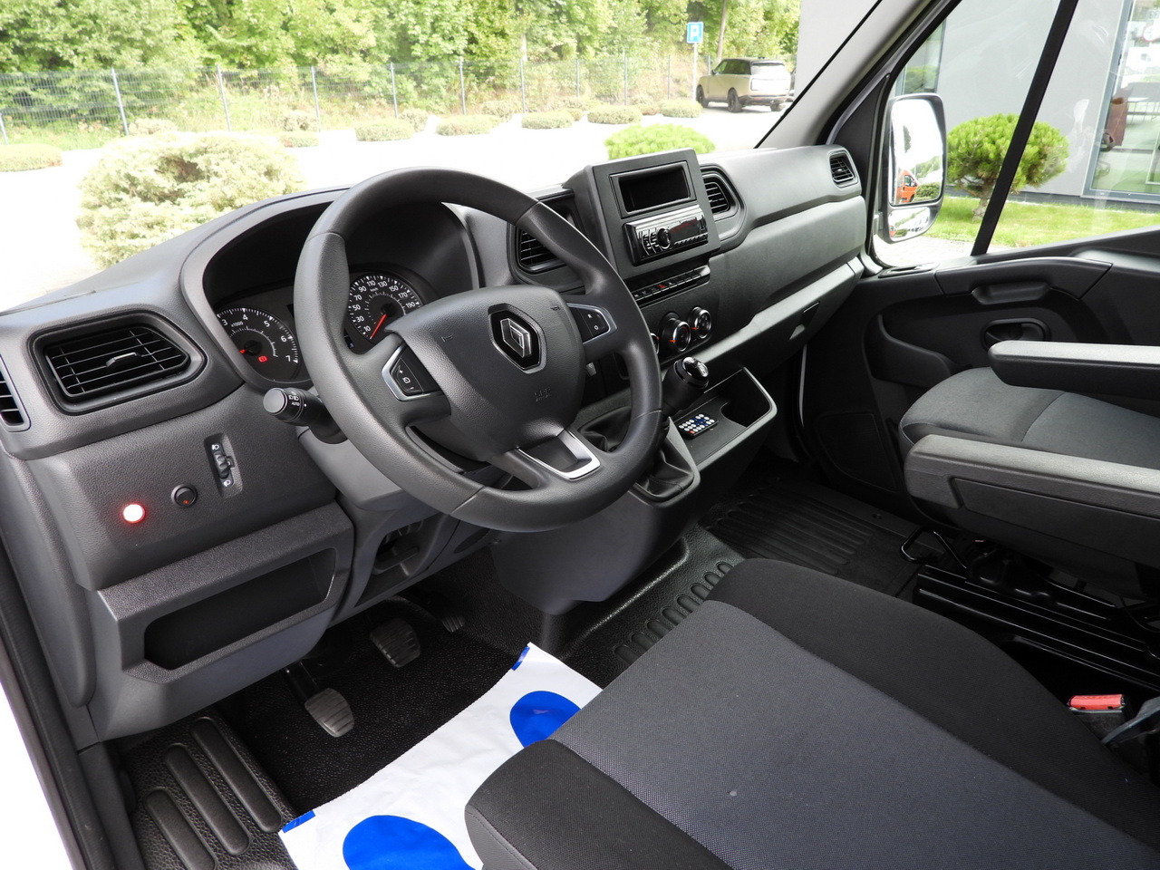 RENAULT MASTER TARPAULIN LIFT 8 PALLETS CRUISE CONTROL LED LIGHTS AIR CONDITIONING 145HP - Xe van thùng mui bạt: hình 2 RENAULT MASTER TARPAULIN LIFT 8 PALLETS CRUISE CONTROL LED LIGHTS AIR CONDITIONING 145HP - Xe van thùng mui bạt: hình 2