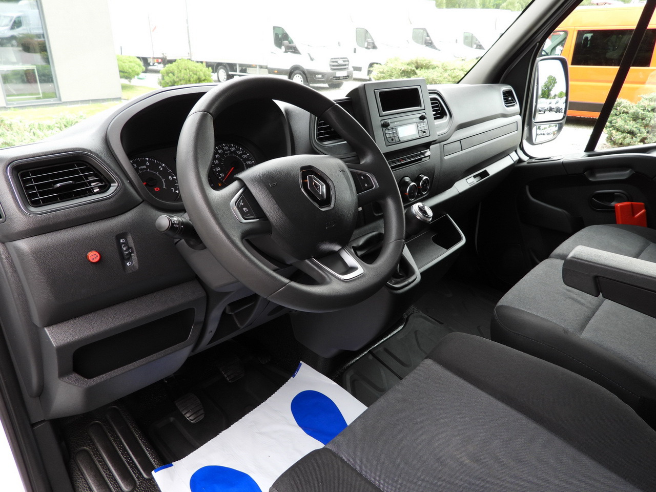 RENAULT MASTER TARPAULIN LIFT 9 PALLETS WEBASTO CRUISE CONTROL LED LIGHTS PNEUMATICS AIR CONDITIONING 165HP - Xe van thùng mui bạt: hình 2 RENAULT MASTER TARPAULIN LIFT 9 PALLETS WEBASTO CRUISE CONTROL LED LIGHTS PNEUMATICS AIR CONDITIONING 165HP - Xe van thùng mui bạt: hình 2