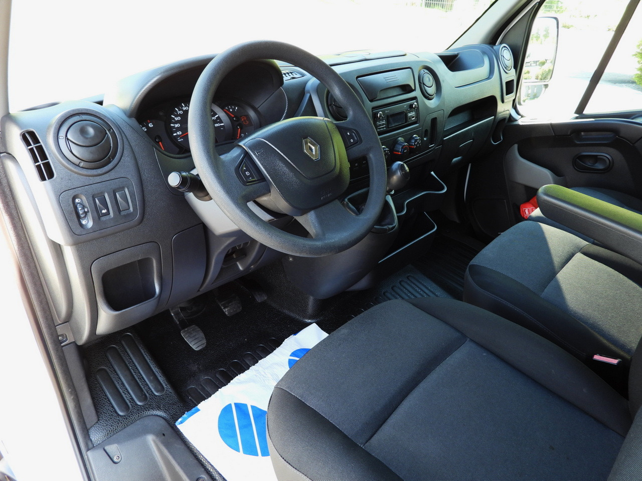 RENAULT MASTER TIPPER CRUISE CONTROL TWIN WHEELS AIR CONDITIONING 145HP - Xe ben nhỏ: hình 2 RENAULT MASTER TIPPER CRUISE CONTROL TWIN WHEELS AIR CONDITIONING 145HP - Xe ben nhỏ: hình 2