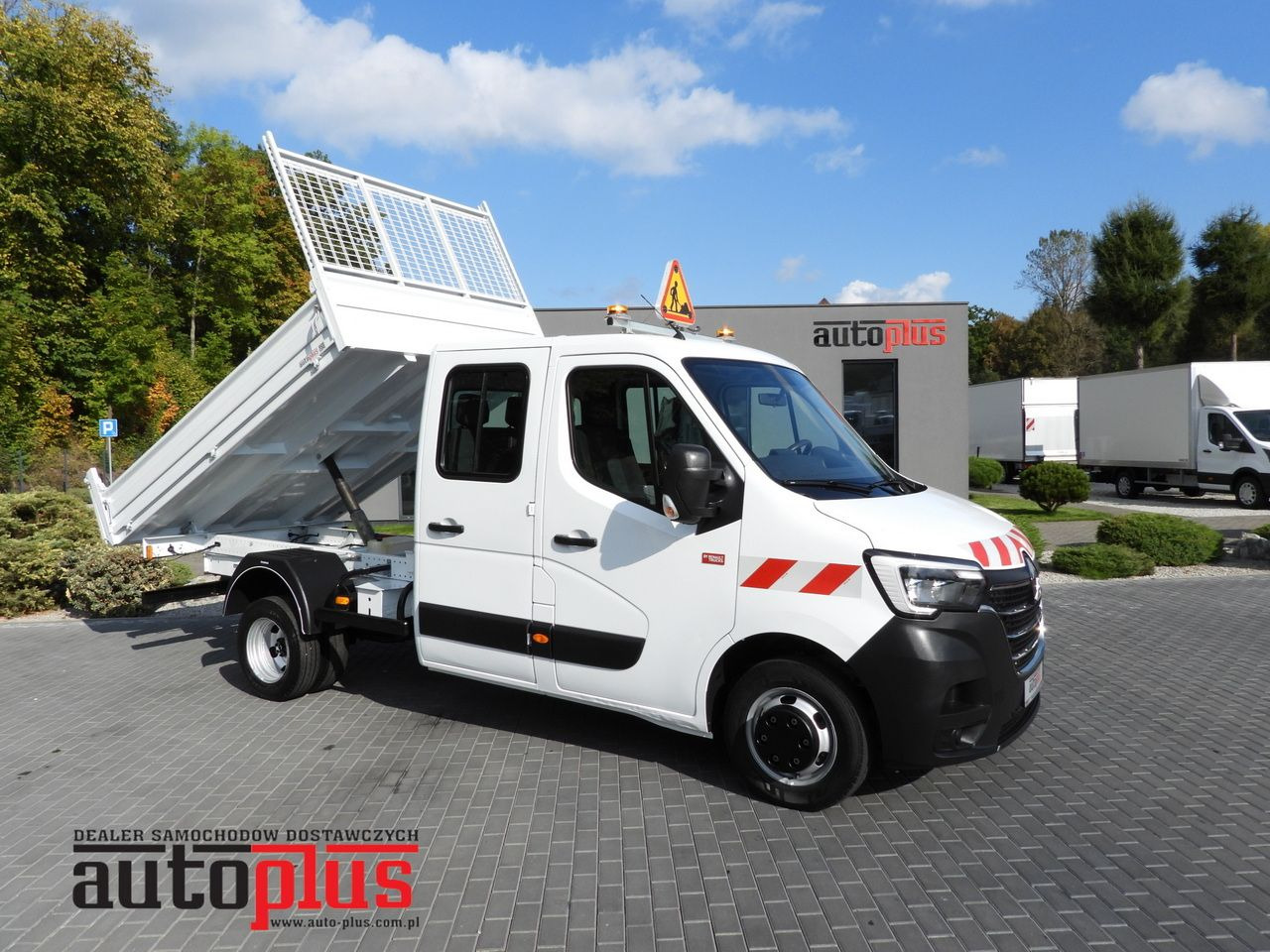RENAULT MASTER TIPPER DOUBLE CABIN DOKA 6 SEATS CRUISE CONTROL LED LIGHTS TWIN WHEELS AIR CONDITIONING 165HP - Xe ben nhỏ: hình 1 RENAULT MASTER TIPPER DOUBLE CABIN DOKA 6 SEATS CRUISE CONTROL LED LIGHTS TWIN WHEELS AIR CONDITIONING 165HP - Xe ben nhỏ: hình 1