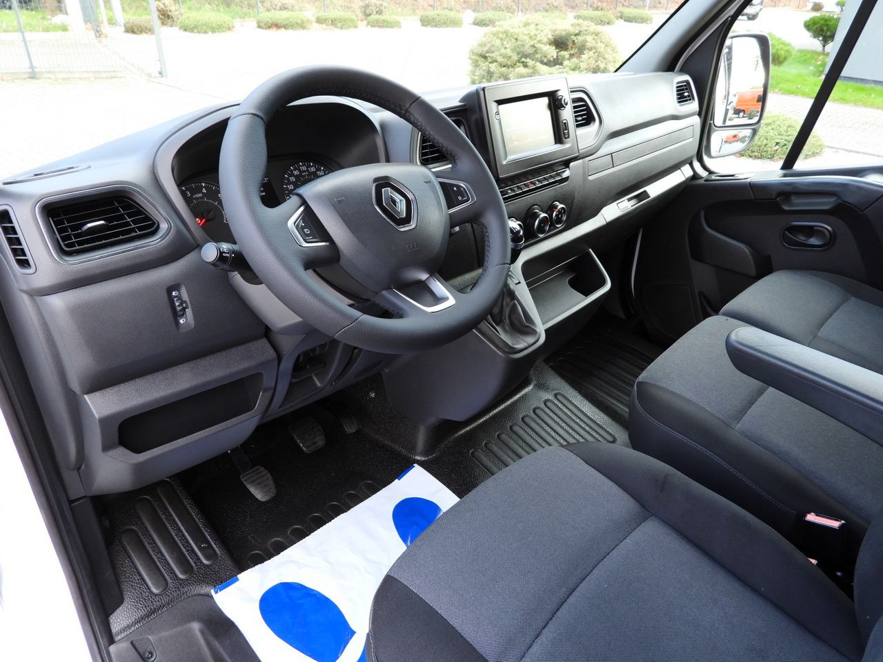 RENAULT MASTER TIPPER DOUBLE CABIN DOKA 7 SEATS CRUISE CONTROL NAVIGATION LED LIGHTS AIR CONDITIONING 145HP - Xe ben nhỏ: hình 2 RENAULT MASTER TIPPER DOUBLE CABIN DOKA 7 SEATS CRUISE CONTROL NAVIGATION LED LIGHTS AIR CONDITIONING 145HP - Xe ben nhỏ: hình 2