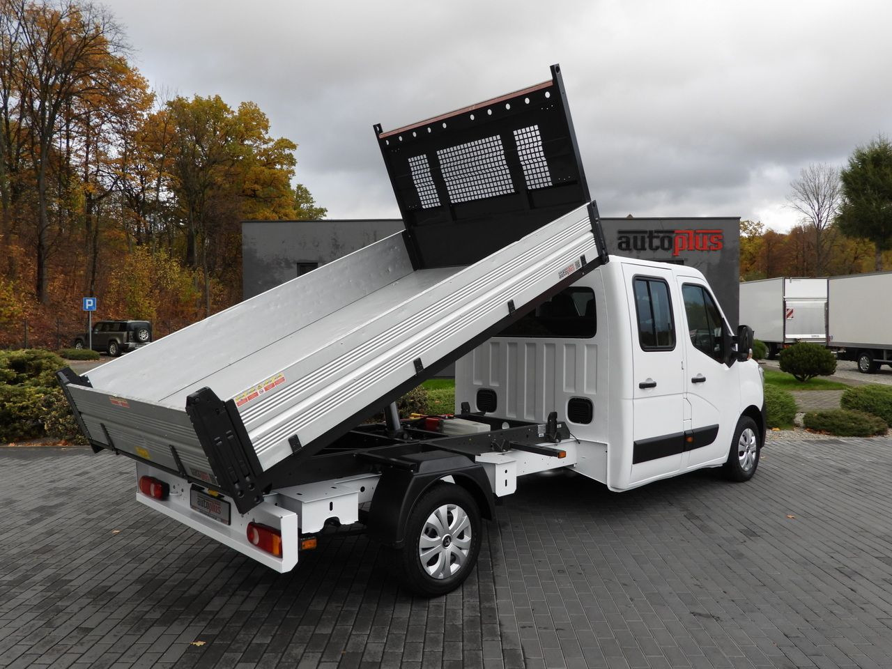 RENAULT MASTER TIPPER DOUBLE CABIN DOKA 7 SEATS CRUISE CONTROL NAVIGATION LED LIGHTS AIR CONDITIONING 145HP - Xe ben nhỏ: hình 3 RENAULT MASTER TIPPER DOUBLE CABIN DOKA 7 SEATS CRUISE CONTROL NAVIGATION LED LIGHTS AIR CONDITIONING 145HP - Xe ben nhỏ: hình 3