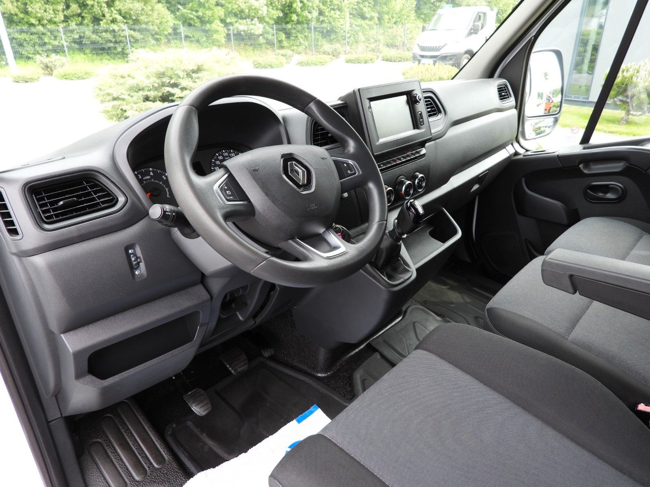 Renault MASTER KASTENWAGEN DOPPELKABINE 7 SITZE TEMPOMAT - Xe van chở hàng, Xe tải van: hình 2 Renault MASTER KASTENWAGEN DOPPELKABINE 7 SITZE TEMPOMAT - Xe van chở hàng, Xe tải van: hình 2
