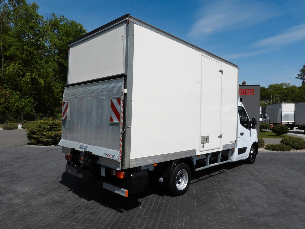 Renault MASTER KOFFER AUFZUG 8 PALETTEN TEMPOMAT NAVI - Xe tải nhỏ thùng kín: hình 3 Renault MASTER KOFFER AUFZUG 8 PALETTEN TEMPOMAT NAVI - Xe tải nhỏ thùng kín: hình 3