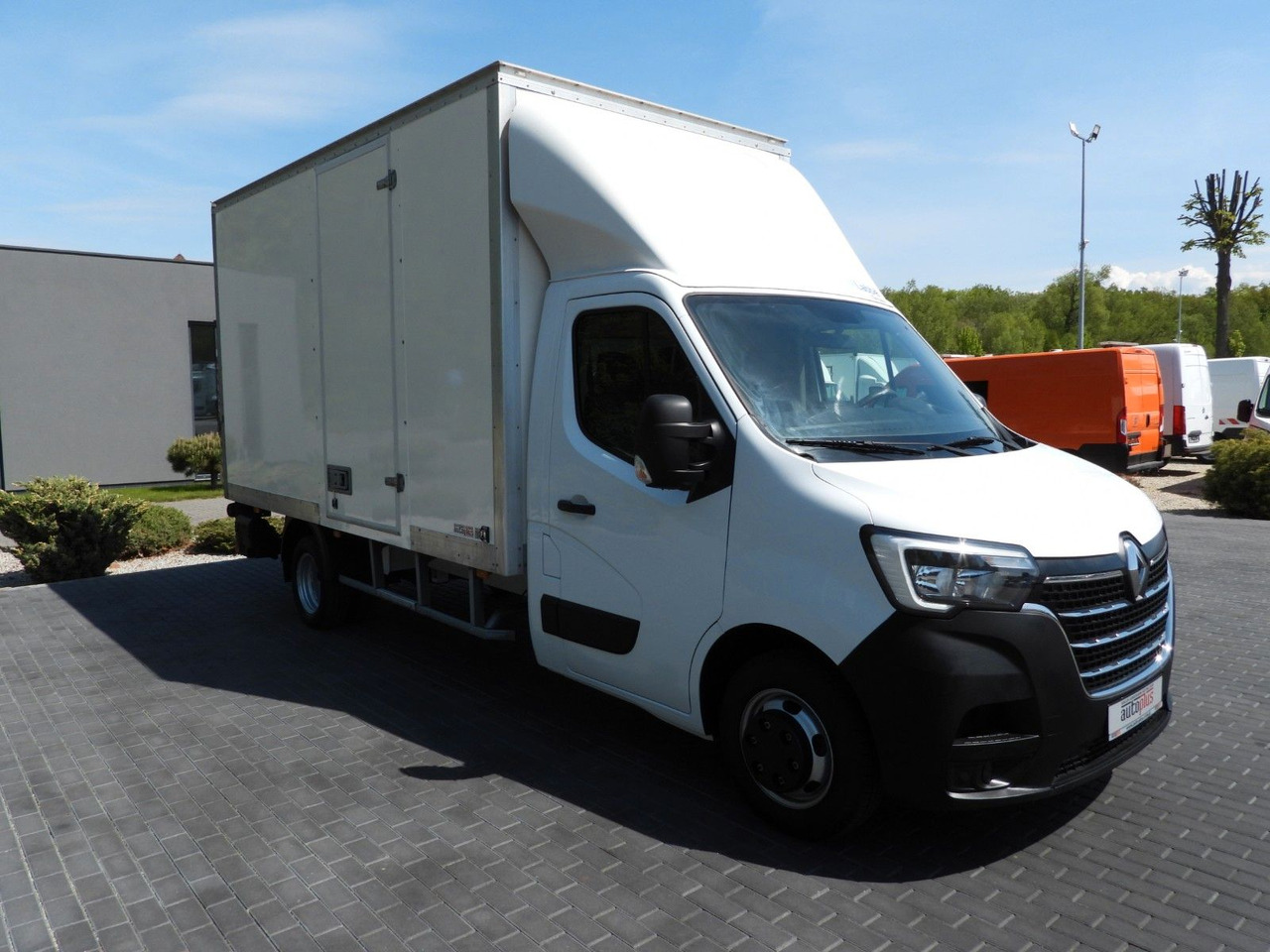 Renault MASTER KOFFER AUFZUG 8 PALETTEN TEMPOMAT NAVI - Xe tải nhỏ thùng kín: hình 4 Renault MASTER KOFFER AUFZUG 8 PALETTEN TEMPOMAT NAVI - Xe tải nhỏ thùng kín: hình 4