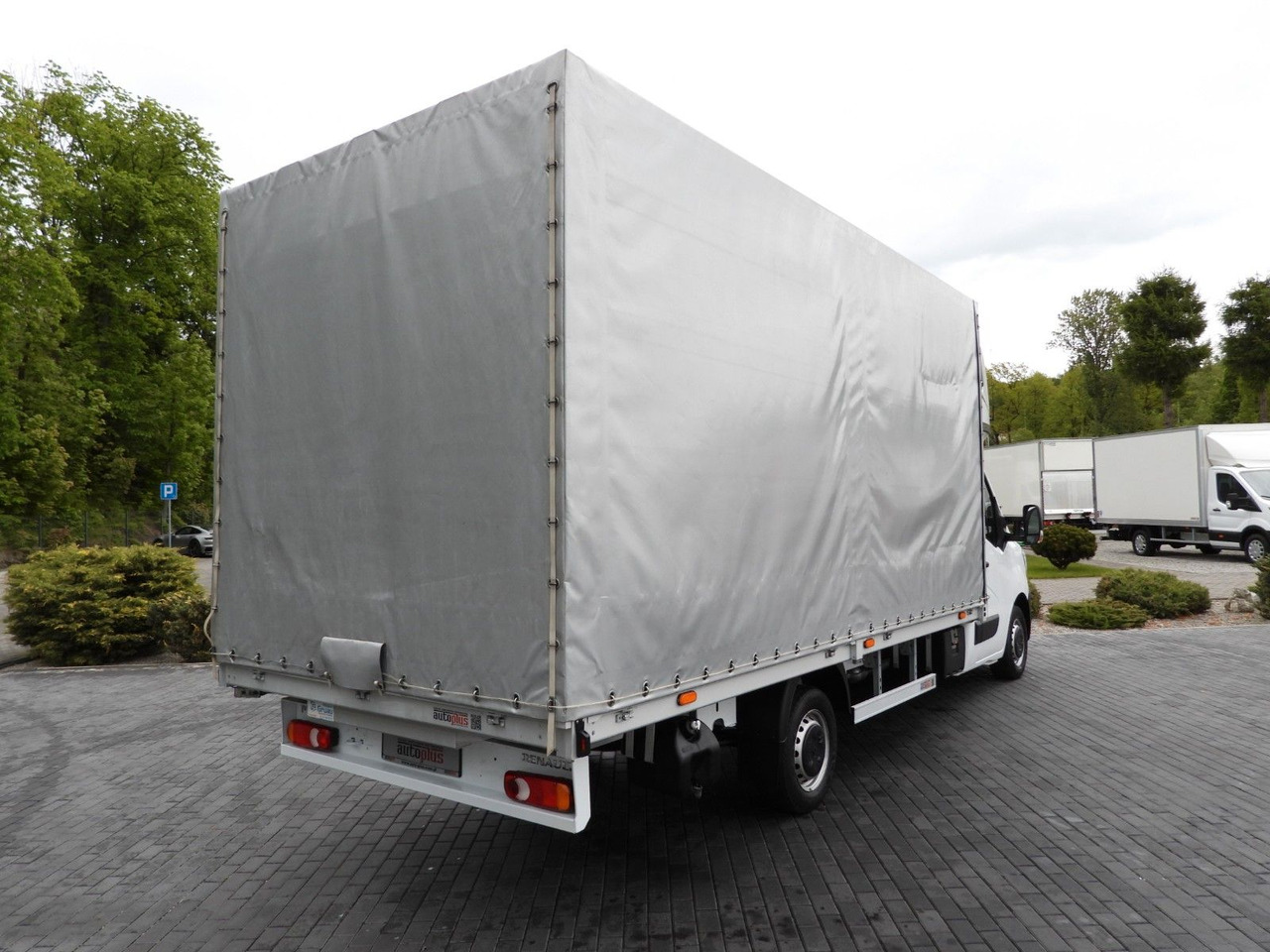 Renault MASTER PRITSCHE PLANE 10 PALETTEN WEBASTO A/C - Xe van thùng mui bạt: hình 3 Renault MASTER PRITSCHE PLANE 10 PALETTEN WEBASTO A/C - Xe van thùng mui bạt: hình 3