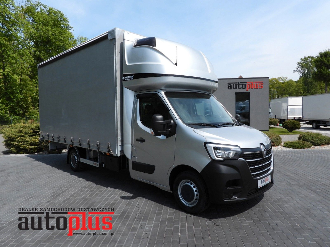 Renault MASTER PRITSCHE PLANE 10 PALETTEN WEBASTO A/C - Xe van thùng mui bạt: hình 1 Renault MASTER PRITSCHE PLANE 10 PALETTEN WEBASTO A/C - Xe van thùng mui bạt: hình 1