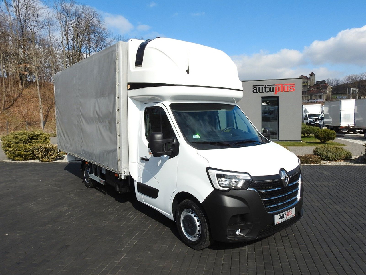 Renault MASTER PRITSCHE PLANE 10 PALETTEN WEBASTO - Xe van thùng mui bạt: hình 1 Renault MASTER PRITSCHE PLANE 10 PALETTEN WEBASTO - Xe van thùng mui bạt: hình 1