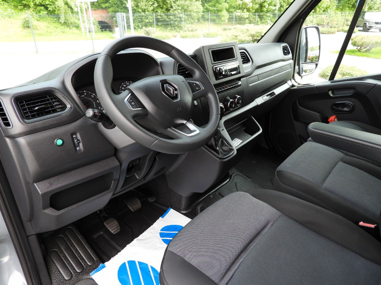 Renault MASTER PRITSCHE PLANE 10 PALETTEN WEBASTO TEMPOM - Xe van thùng mui bạt: hình 2 Renault MASTER PRITSCHE PLANE 10 PALETTEN WEBASTO TEMPOM - Xe van thùng mui bạt: hình 2