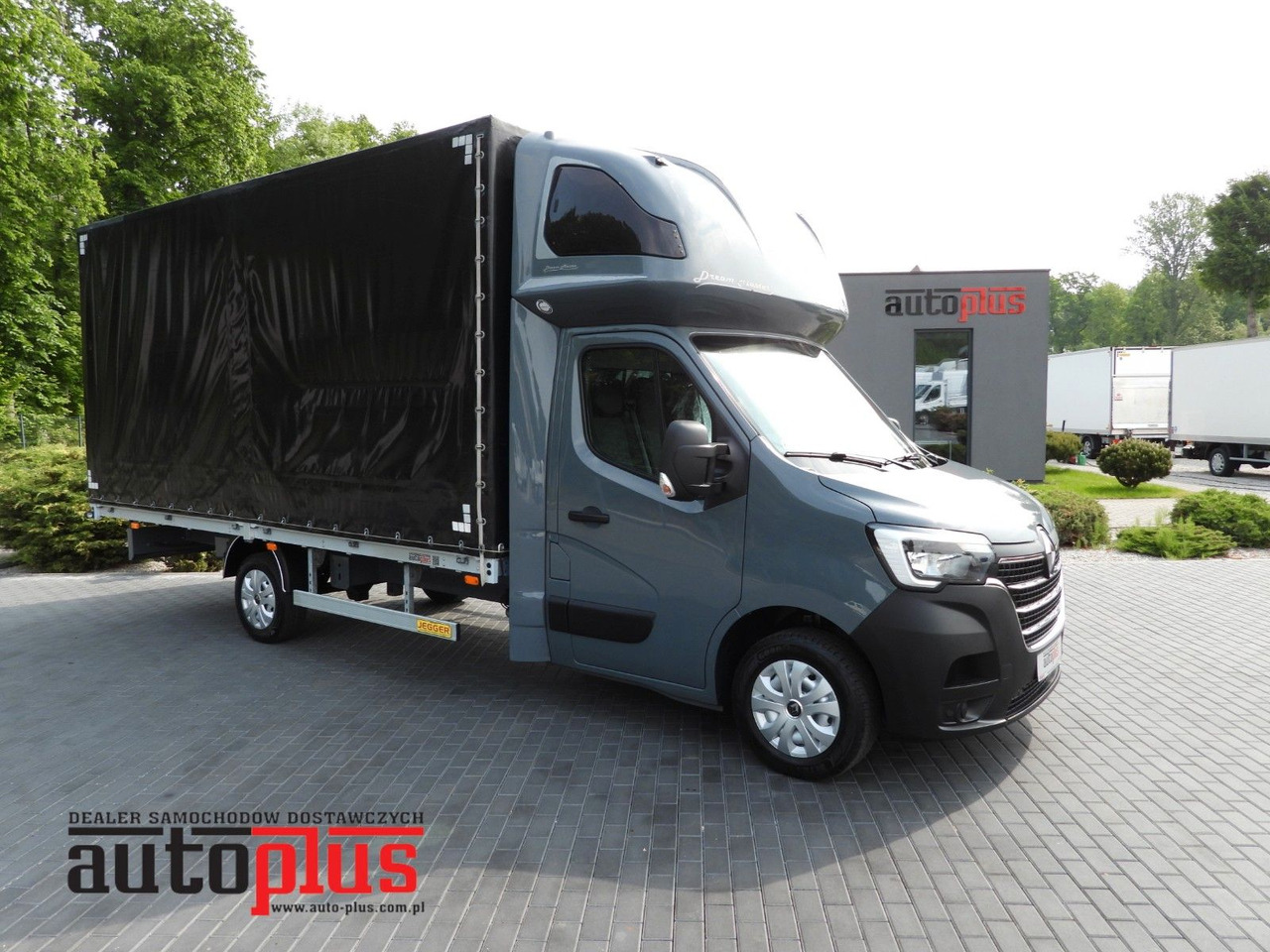 Renault MASTER PRITSCHE PLANE 10 PALETTEN WEBASTO TEMPOM - Xe van thùng mui bạt: hình 1 Renault MASTER PRITSCHE PLANE 10 PALETTEN WEBASTO TEMPOM - Xe van thùng mui bạt: hình 1