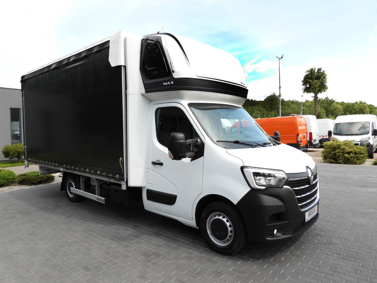 Renault MASTER PRITSCHE PLANE 12 PALETTEN WEBASTO A/C - Xe van thùng mui bạt: hình 4 Renault MASTER PRITSCHE PLANE 12 PALETTEN WEBASTO A/C - Xe van thùng mui bạt: hình 4
