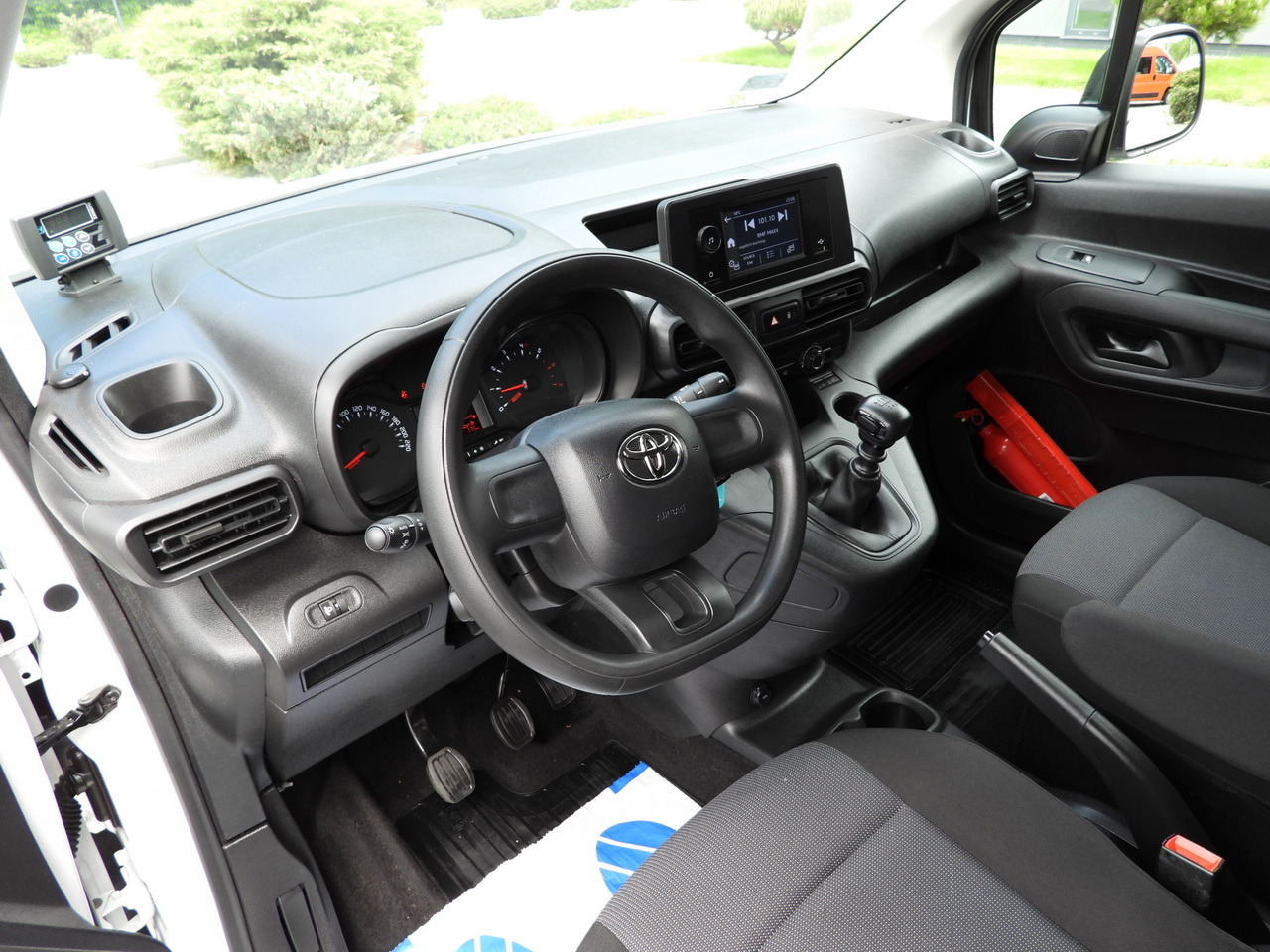 TOYOTA PROACE CITY REFRIGERATOR VAN -15*C POWER SUPPLY 230V CRUISE CONTROL AIR CONDITIONING 100HP - Xe van đông lạnh: hình 2 TOYOTA PROACE CITY REFRIGERATOR VAN -15*C POWER SUPPLY 230V CRUISE CONTROL AIR CONDITIONING 100HP - Xe van đông lạnh: hình 2