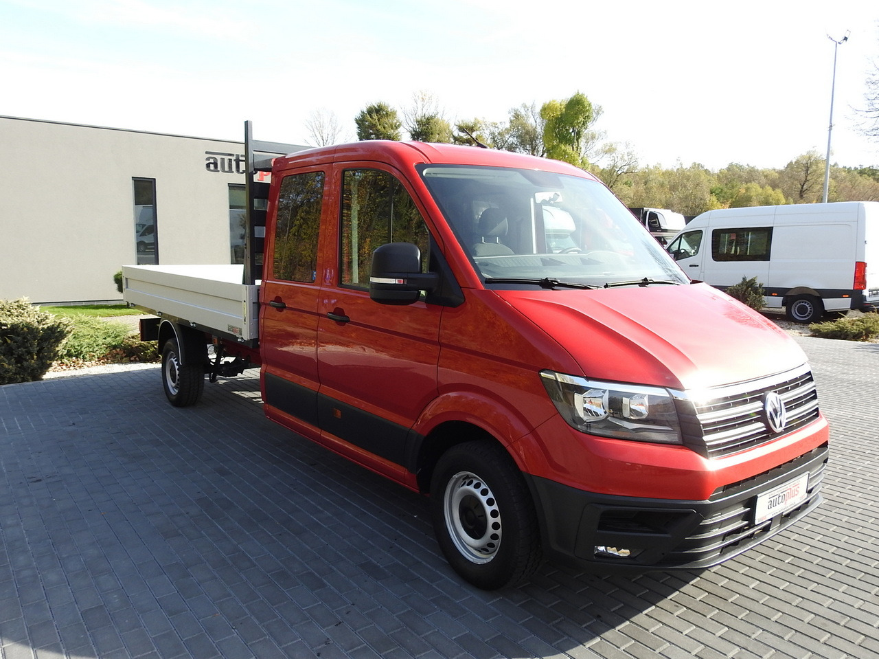 VOLKSWAGEN CRAFTER STAKE BODY DOUBLE CABIN DOKA 7 SEATS AIR CONDITIONING  140HP - Xe tải van: hình 4 VOLKSWAGEN CRAFTER STAKE BODY DOUBLE CABIN DOKA 7 SEATS AIR CONDITIONING  140HP - Xe tải van: hình 4