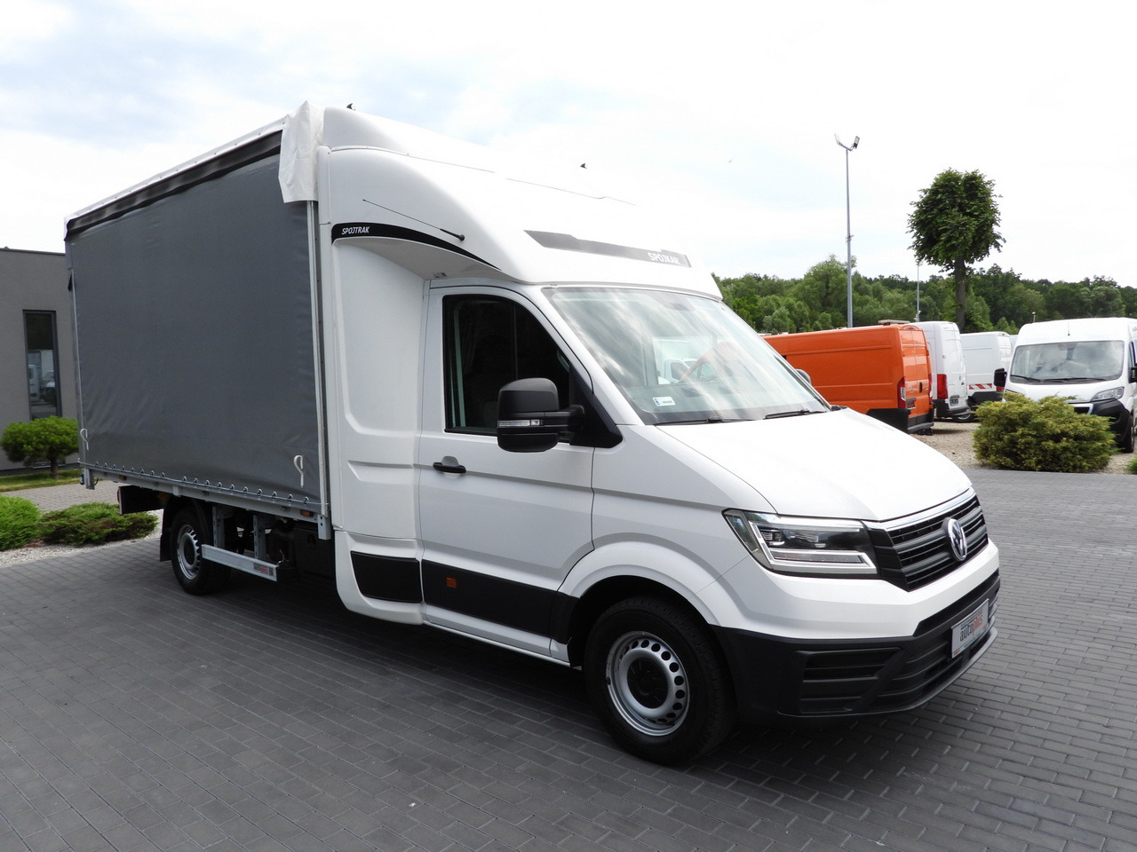 VOLKSWAGEN CRAFTER TARPAULIN 8 PALLETS CRUISE CONTROL LED LIGHTS AIR CONDITIONING 180HP - Xe van thùng mui bạt: hình 4 VOLKSWAGEN CRAFTER TARPAULIN 8 PALLETS CRUISE CONTROL LED LIGHTS AIR CONDITIONING 180HP - Xe van thùng mui bạt: hình 4