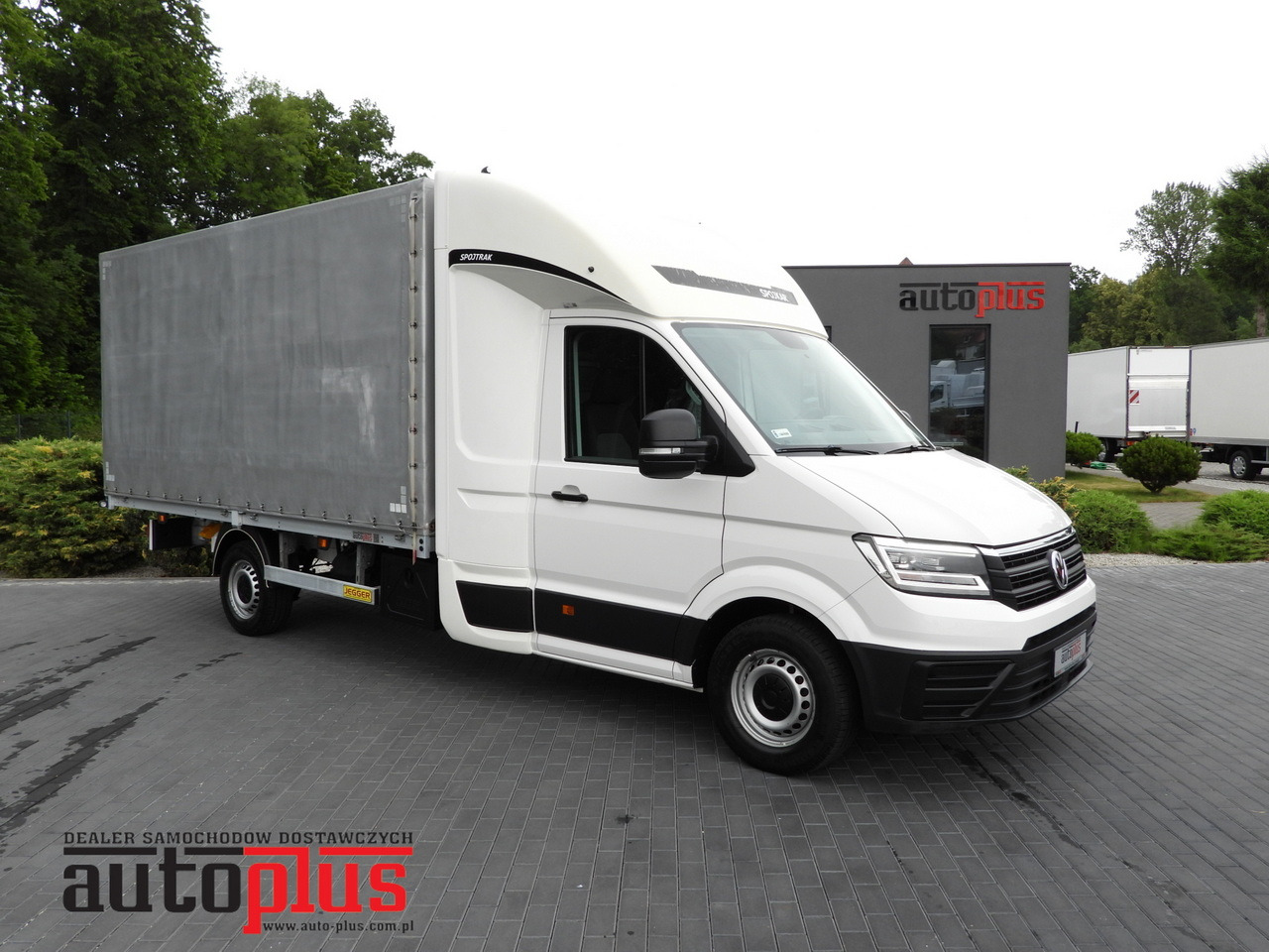 VOLKSWAGEN CRAFTER TARPAULIN 8 PALLETS WEBASTO CRUISE CONTROL LED LIGHTS AIR CONDITIONING 180HP - Xe van thùng mui bạt: hình 1 VOLKSWAGEN CRAFTER TARPAULIN 8 PALLETS WEBASTO CRUISE CONTROL LED LIGHTS AIR CONDITIONING 180HP - Xe van thùng mui bạt: hình 1