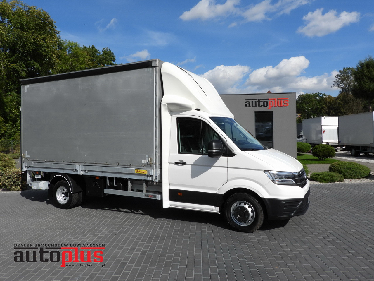 VOLKSWAGEN CRAFTER TARPAULIN LIFT 8 PALLETS CRUISE CONTROL LED LIGHTS TWIN WHEELS AIR CONDITIONING 180HP - Xe van thùng mui bạt: hình 1 VOLKSWAGEN CRAFTER TARPAULIN LIFT 8 PALLETS CRUISE CONTROL LED LIGHTS TWIN WHEELS AIR CONDITIONING 180HP - Xe van thùng mui bạt: hình 1