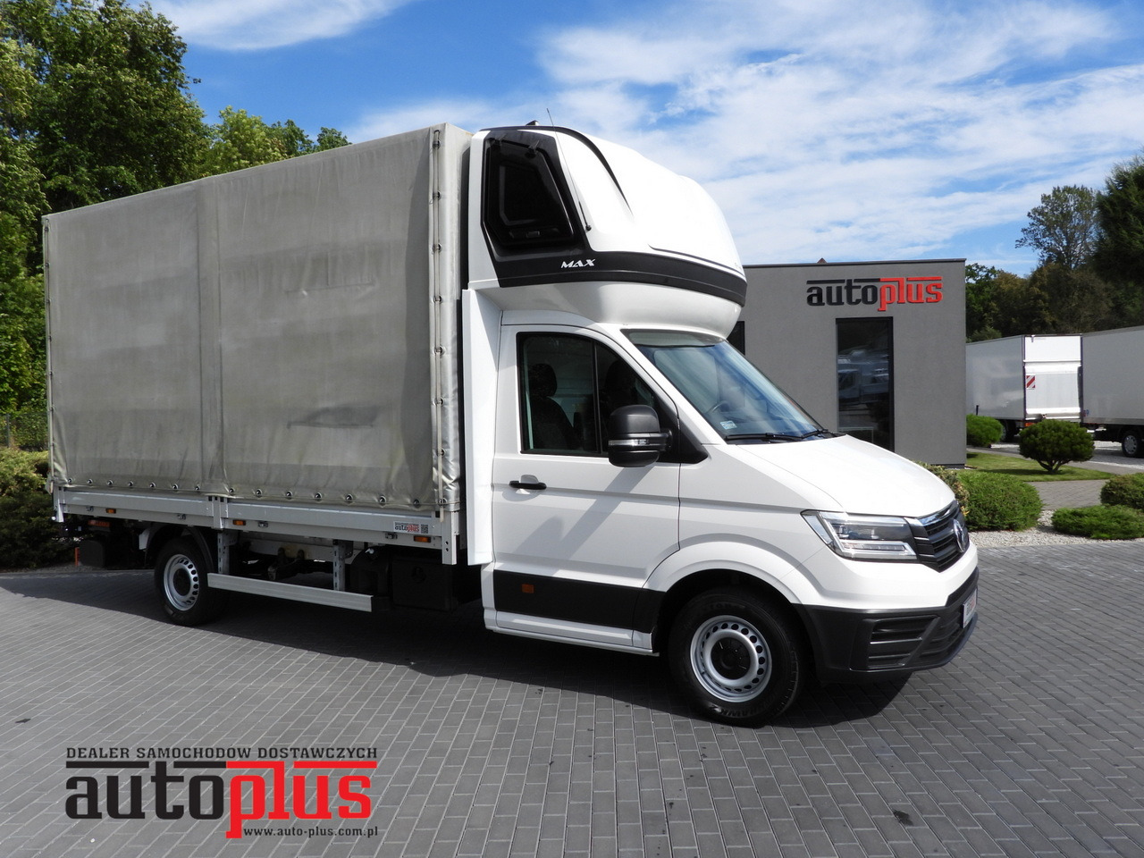 VOLKSWAGEN CRAFTER TARPAULIN LIFT 8 PALLETS WEBASTO CRUISE CONTROL LED LIGHTS AIR CONDITIONING 180HP - Xe van thùng mui bạt: hình 1 VOLKSWAGEN CRAFTER TARPAULIN LIFT 8 PALLETS WEBASTO CRUISE CONTROL LED LIGHTS AIR CONDITIONING 180HP - Xe van thùng mui bạt: hình 1