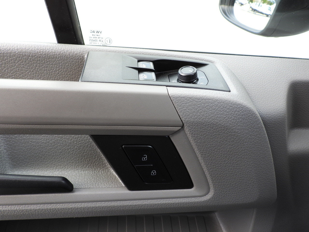 Xe van thùng mui bạt VOLKSWAGEN CRAFTER TARPAULIN LIFT 8 PALLETS WEBASTO CRUISE CONTROL LED LIGHTS AIR CONDITIONING  180HP: hình 31 Xe van thùng mui bạt VOLKSWAGEN CRAFTER TARPAULIN LIFT 8 PALLETS WEBASTO CRUISE CONTROL LED LIGHTS AIR CONDITIONING  180HP: hình 31