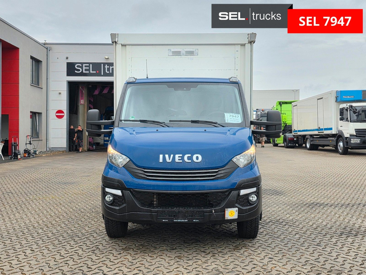 Iveco Daily 70C18 Hi-Matic / Ladebordwand / 3 Sitzen - Xe van thùng mui bạt: hình 2 Iveco Daily 70C18 Hi-Matic / Ladebordwand / 3 Sitzen - Xe van thùng mui bạt: hình 2