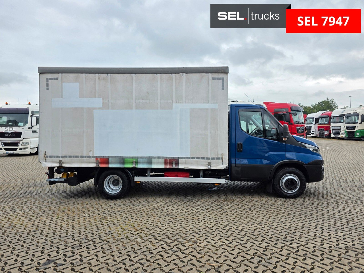 Iveco Daily 70C18 Hi-Matic / Ladebordwand / 3 Sitzen - Xe van thùng mui bạt: hình 4 Iveco Daily 70C18 Hi-Matic / Ladebordwand / 3 Sitzen - Xe van thùng mui bạt: hình 4