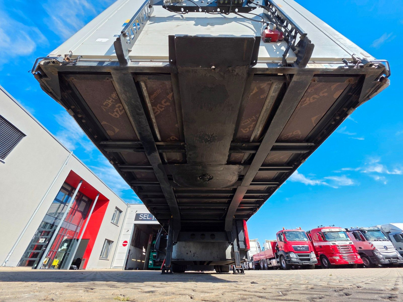 Sơ mi rơ moóc mui bạt Kögel S24-1 / Palettenkasten / Liftachse: hình 24