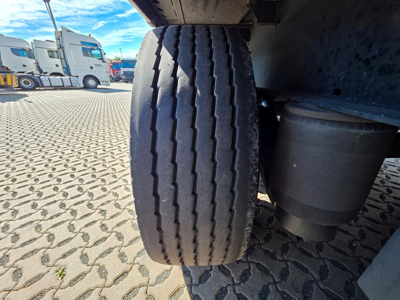 Sơ mi rơ moóc mui bạt Kögel S24-1 / Palettenkasten / Liftachse: hình 33