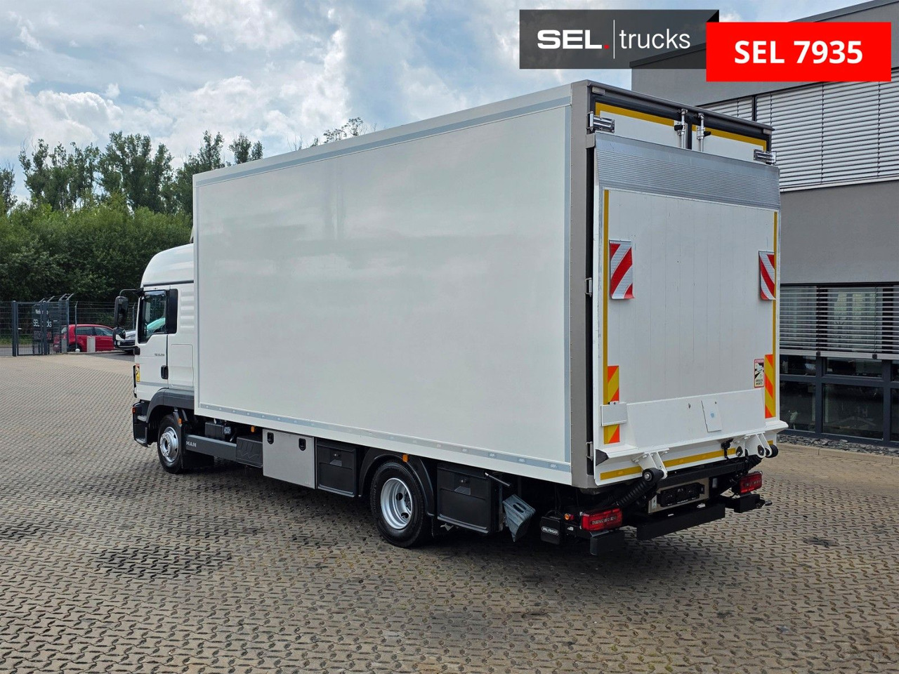 MAN TGL 12.250 4X2 BL / Standklima / Ldbw / Konvekta - Xe tải hộp: hình 1 MAN TGL 12.250 4X2 BL / Standklima / Ldbw / Konvekta - Xe tải hộp: hình 1