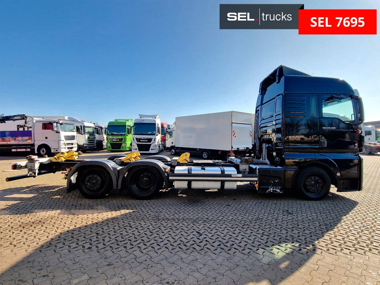 MAN TGX 24.500 6X2-2 LL-U / Intarder / Xeno / LOW KM - Xe chở container/ Xe tải hoán đổi thân: hình 4 MAN TGX 24.500 6X2-2 LL-U / Intarder / Xeno / LOW KM - Xe chở container/ Xe tải hoán đổi thân: hình 4