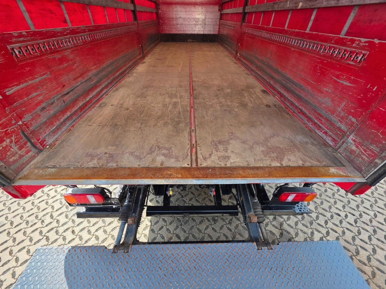 Xe tải thùng mui bạt MAN TGX 26.360 6X2-2 LL / Intarder / Ldbw /Lenkachse: hình 16