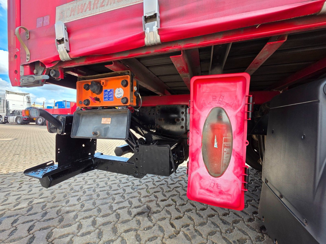 Xe tải thùng mui bạt MAN TGX 26.360 6X2-2 LL / Intarder / Ldbw /Lenkachse: hình 10