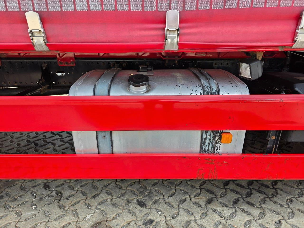 Xe tải thùng mui bạt MAN TGX 26.360 6X2-2 LL / Intarder / Ldbw /Lenkachse: hình 9