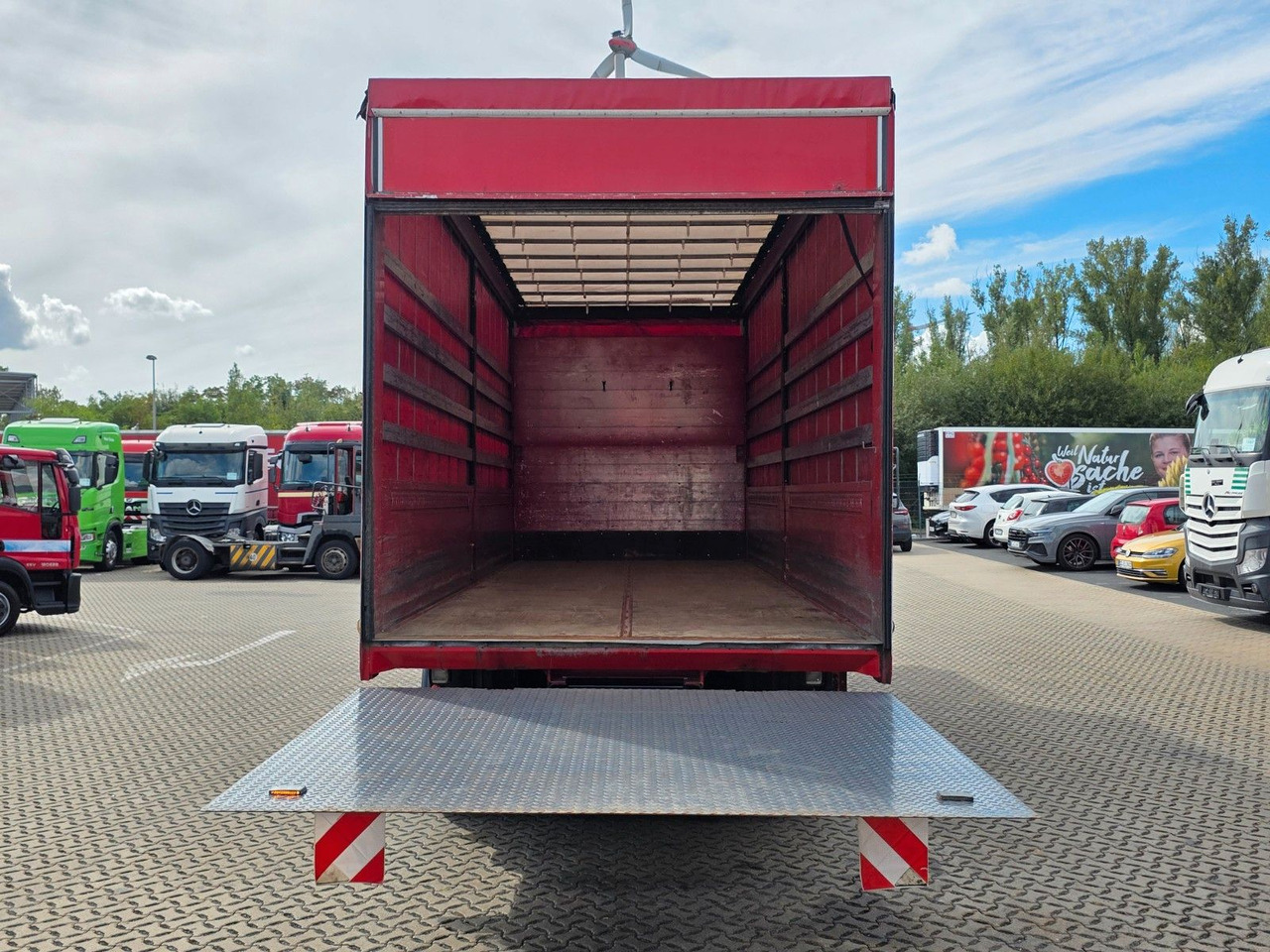 Xe tải thùng mui bạt MAN TGX 26.360 6X2-2 LL / Intarder / Ldbw /Lenkachse: hình 13