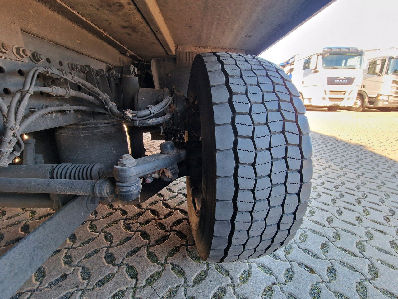 Xe tải hộp Mercedes-Benz Actros 2643 / Retarder / Ldbw / Lenkachse /: hình 28