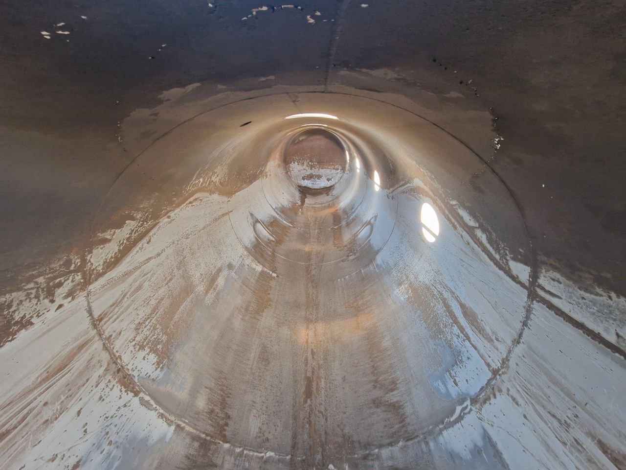 Sơ mi rơ moóc bồn silo Spitzer SK 2766 CAL GGVS / Kippsilo / 66 m3 / ADR ATDR A: hình 22 Sơ mi rơ moóc bồn silo Spitzer SK 2766 CAL GGVS / Kippsilo / 66 m3 / ADR ATDR A: hình 22